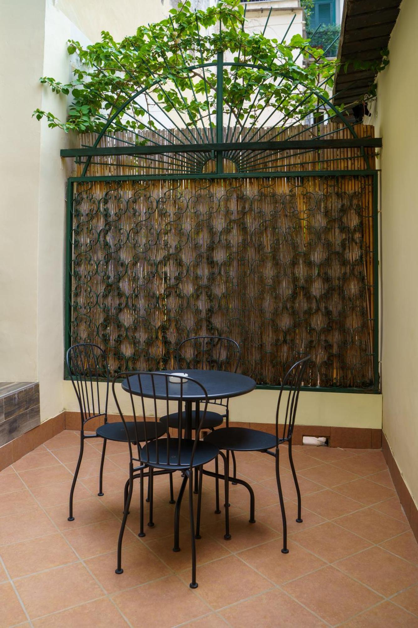 Chiatamone Relais Apartment Napoli Ngoại thất bức ảnh