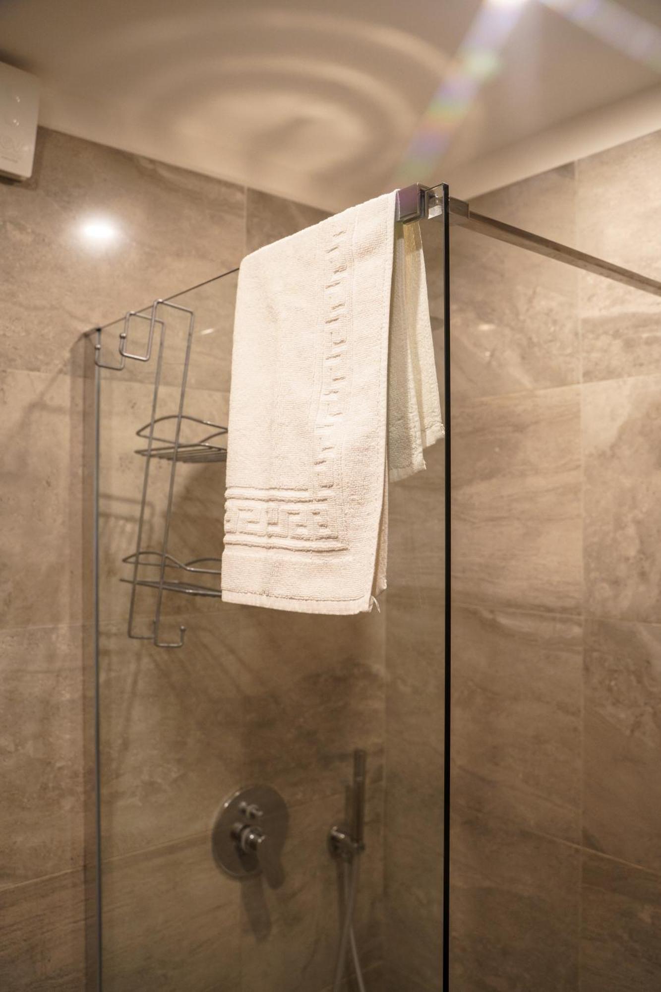 Chiatamone Relais Apartment Napoli Ngoại thất bức ảnh