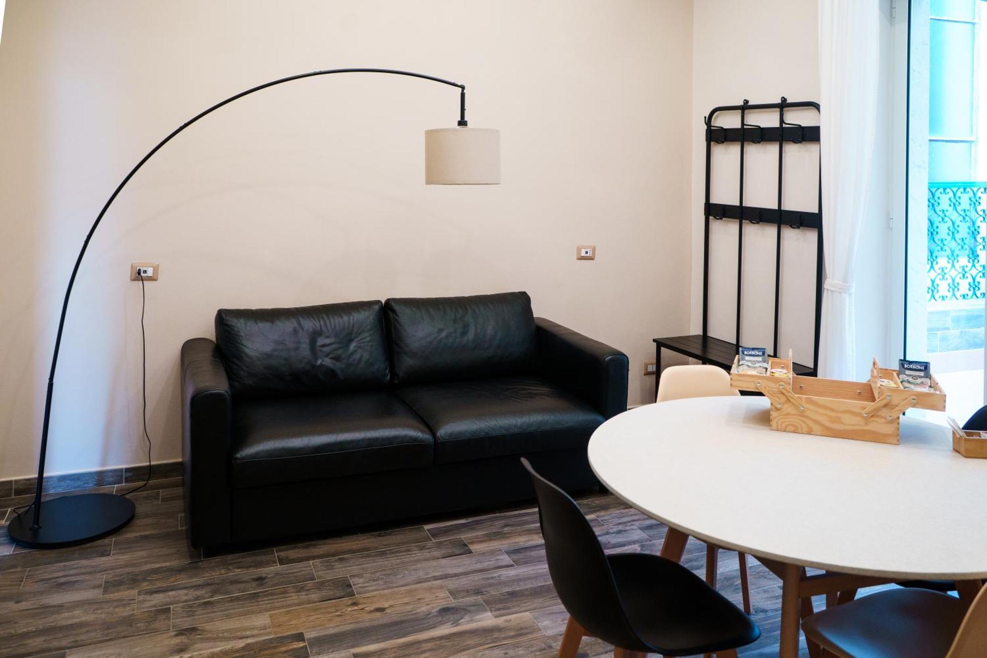 Chiatamone Relais Apartment Napoli Ngoại thất bức ảnh