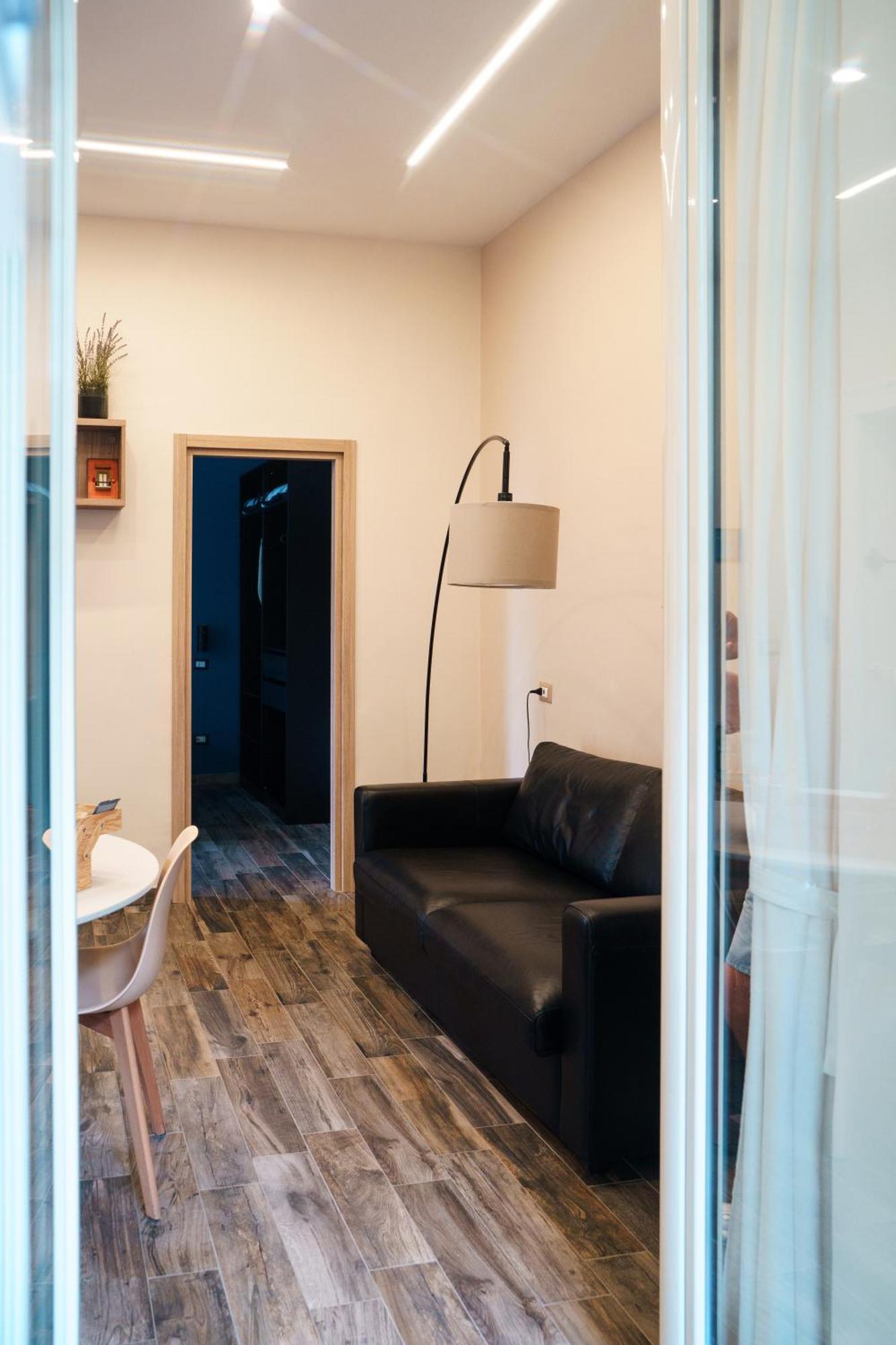Chiatamone Relais Apartment Napoli Ngoại thất bức ảnh